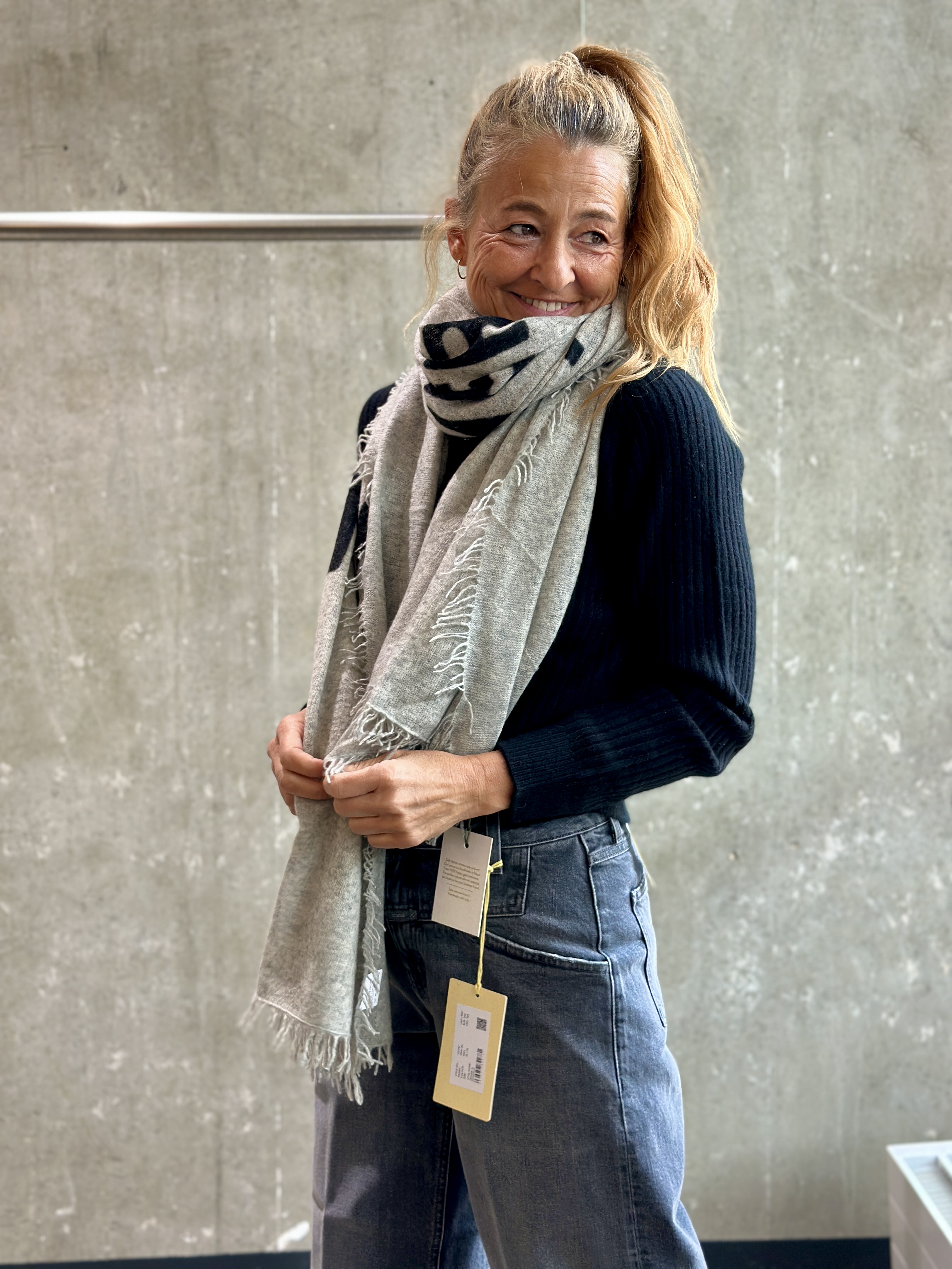 VON GOAT Cashmere Schal  "IF" grey melange