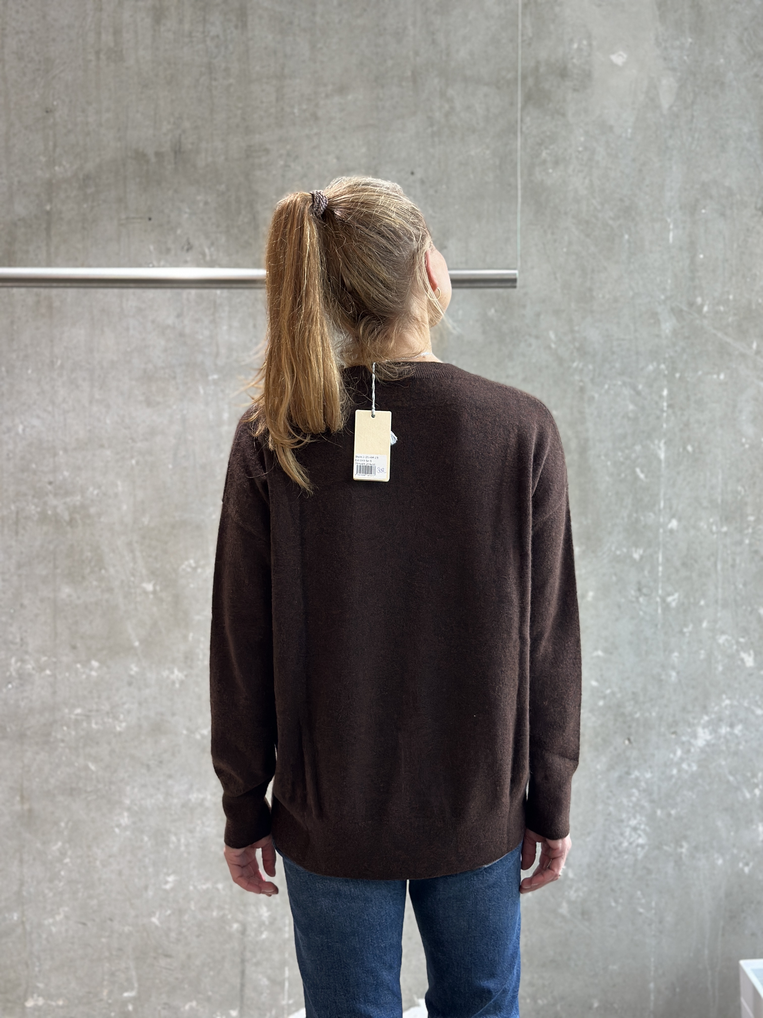 HANDMADE V-Pullover chocolate