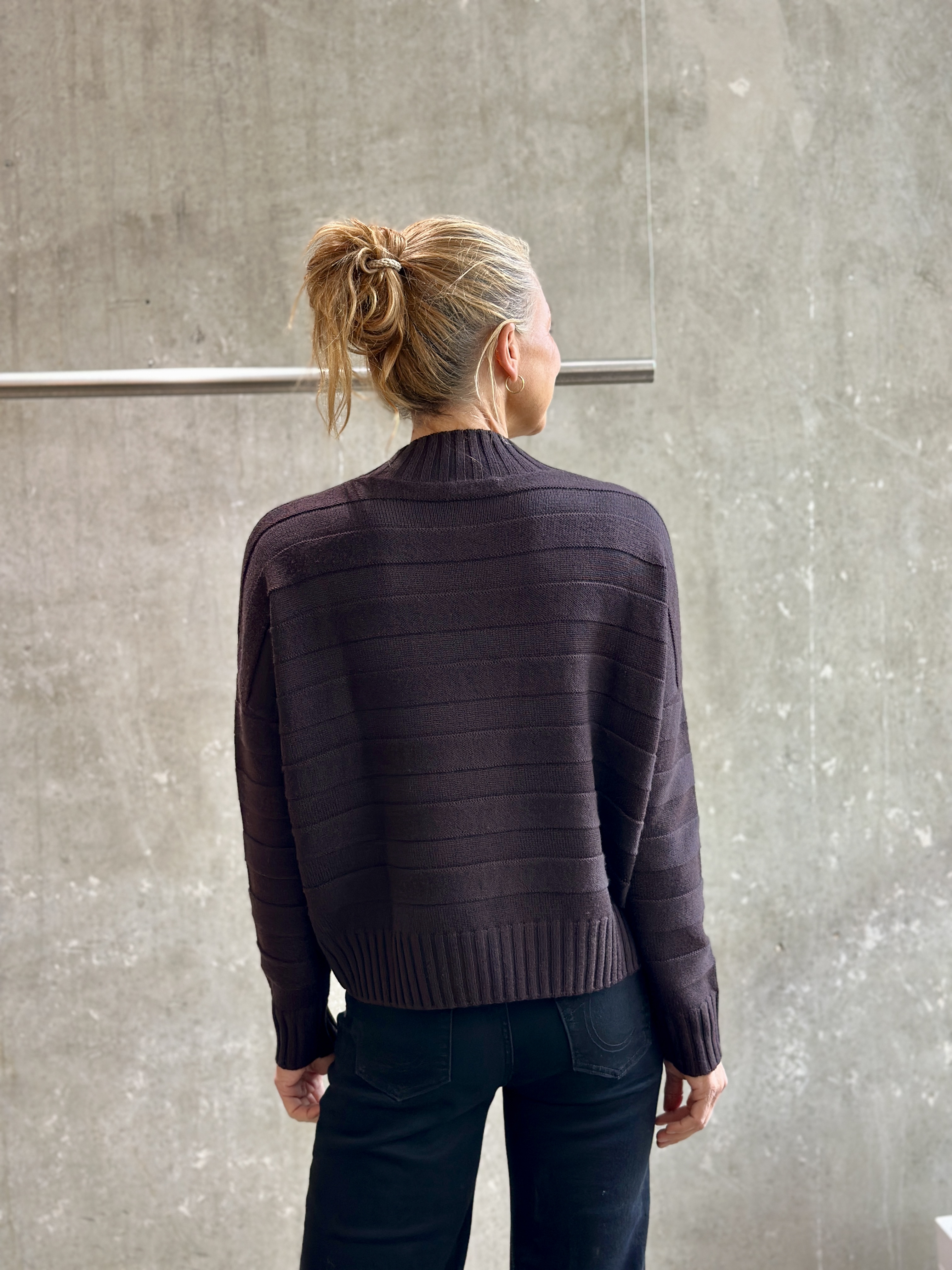 HANDMADE Pullover in 2 Farben