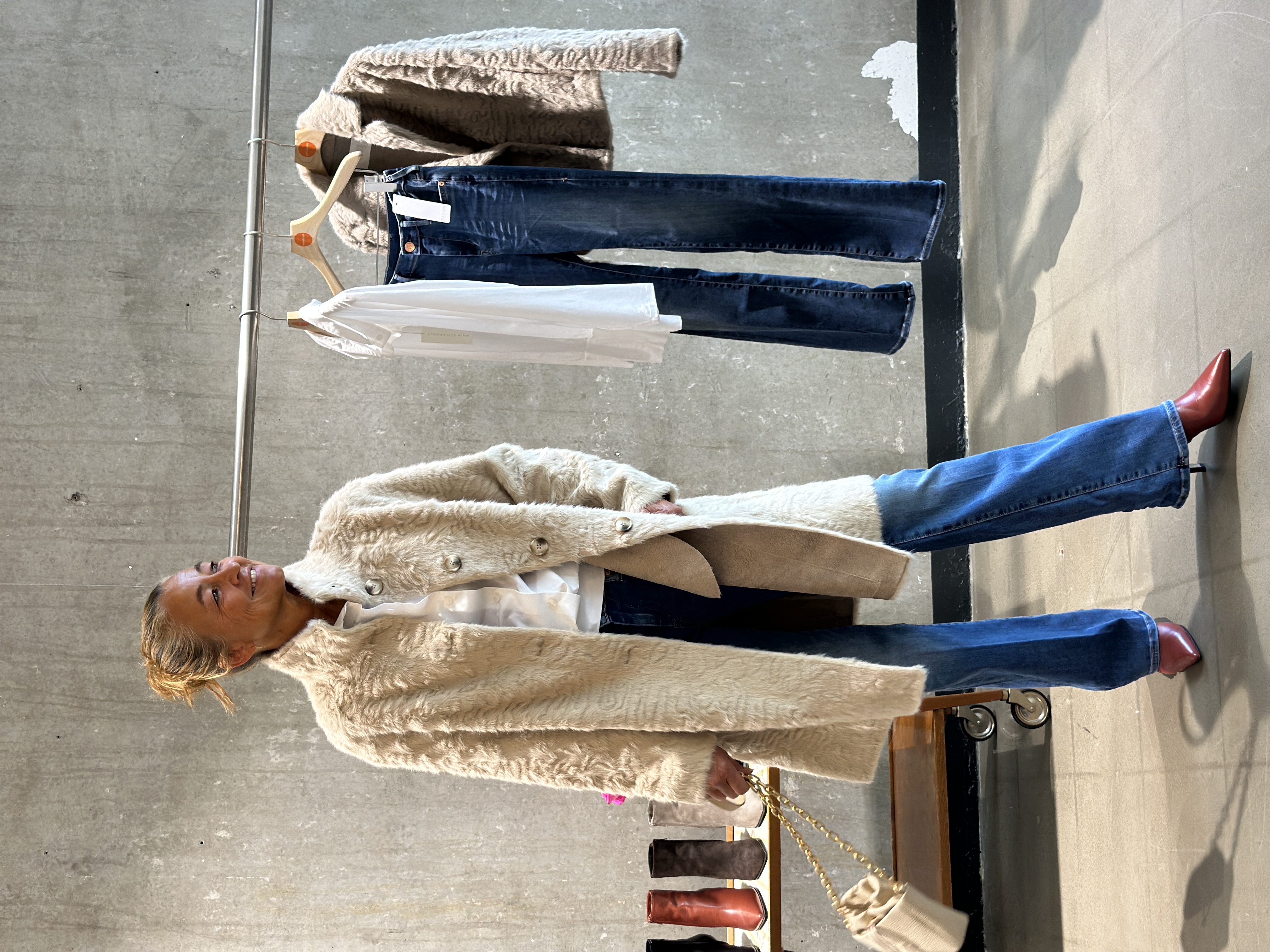 PRIDE TO BE Mantel DINA 