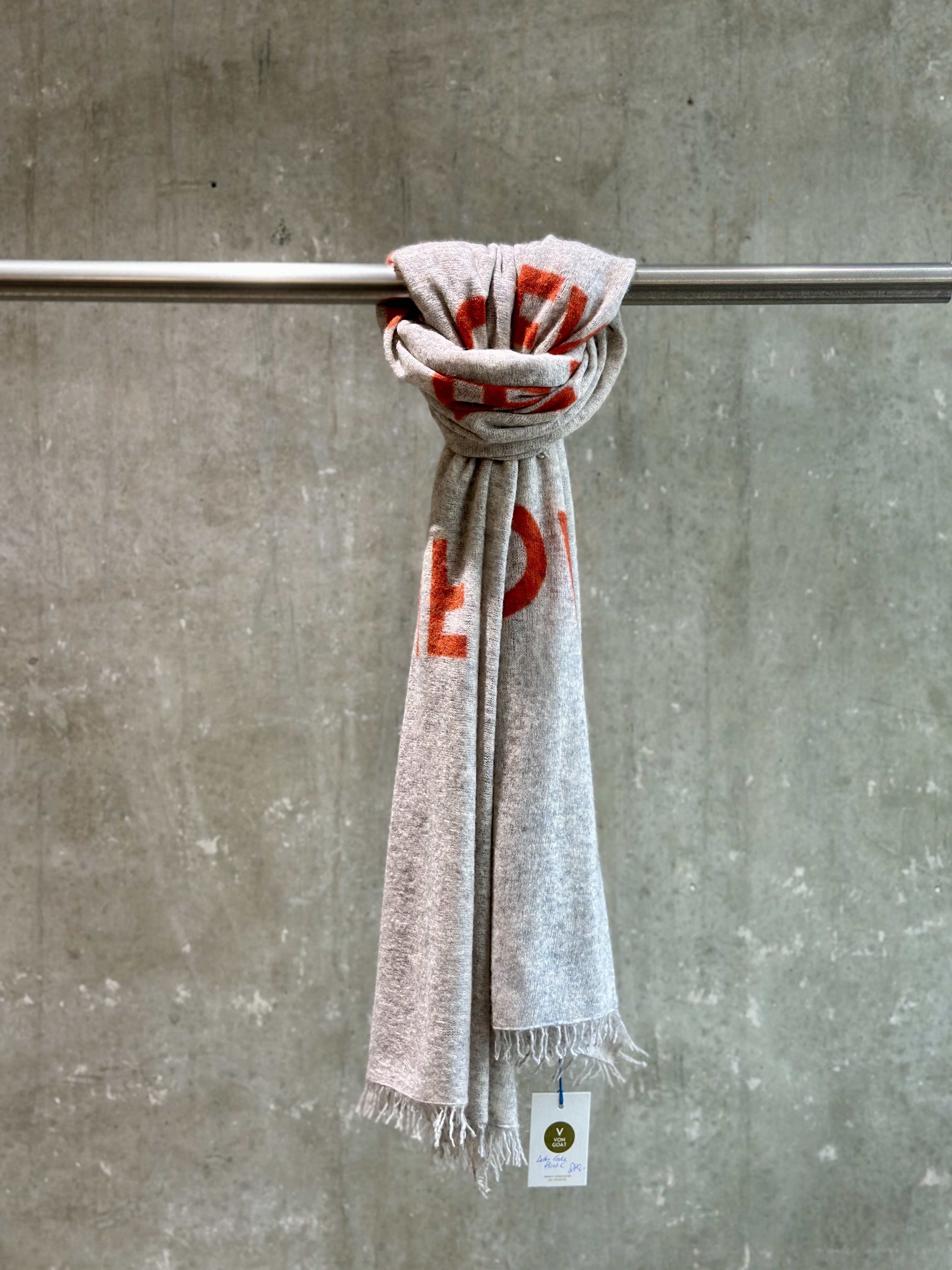 VON GOAT Schal Print C Letter Code "IF"