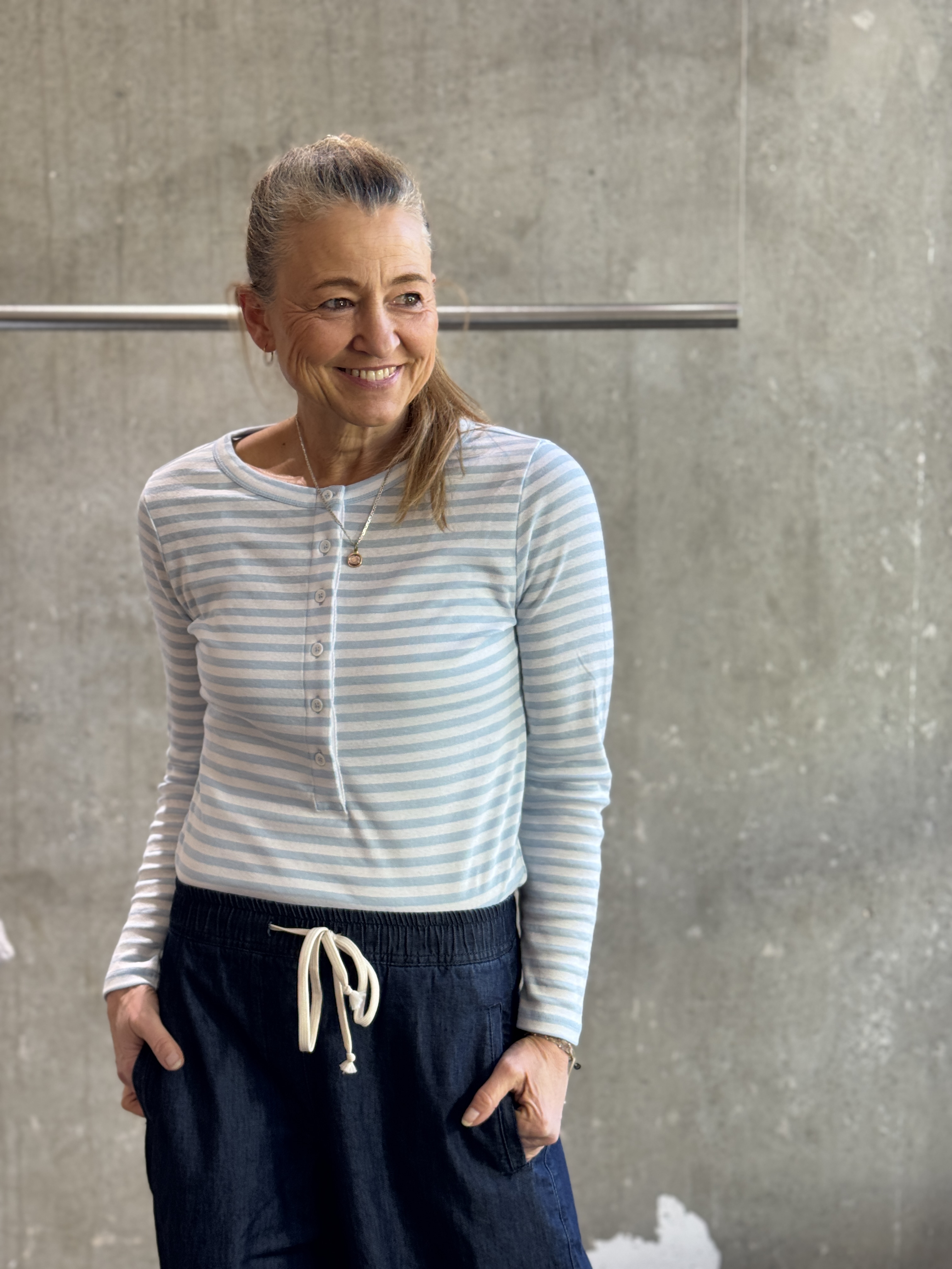 NARLI Longsleeve mit Knopfleiste