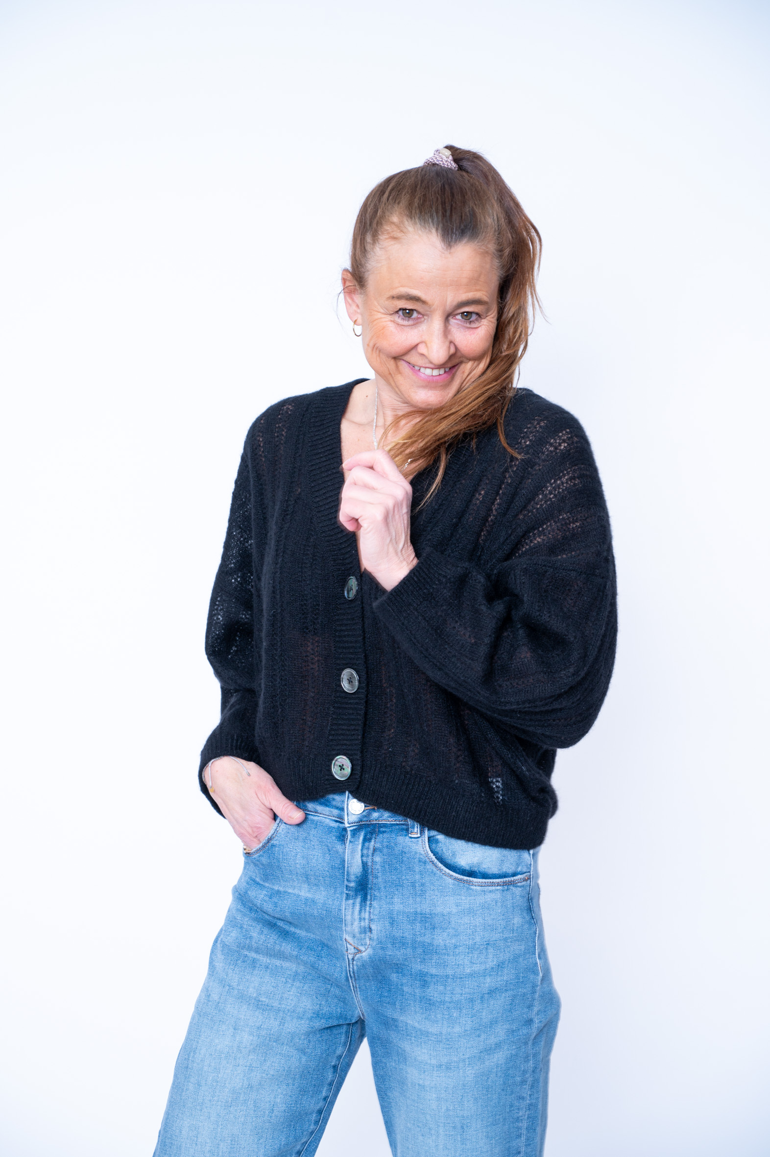HANDMADE Cardigan hellgrau & schwarz