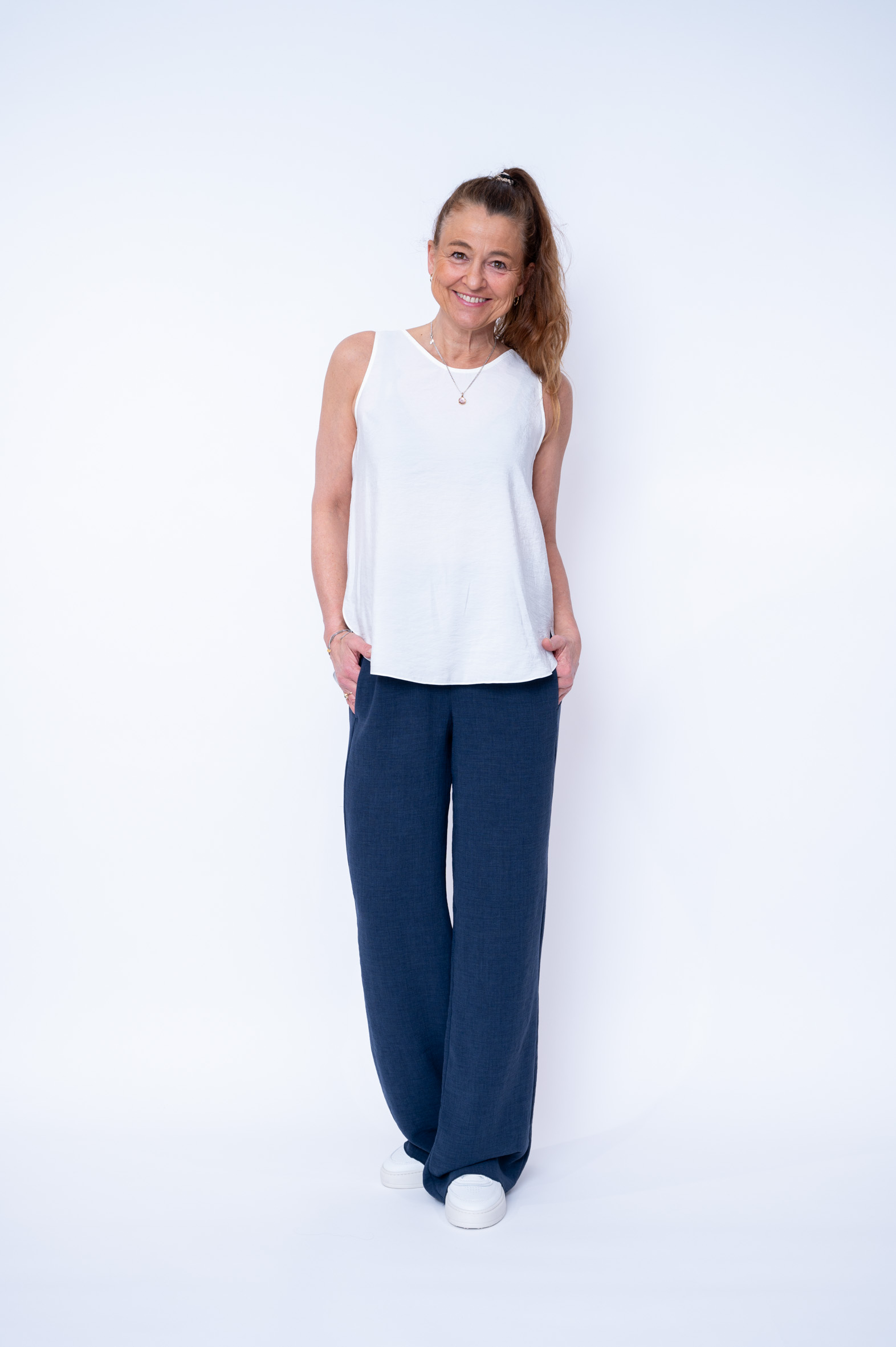 ANIA SCHIERHOLT Top 3002/77 sahne