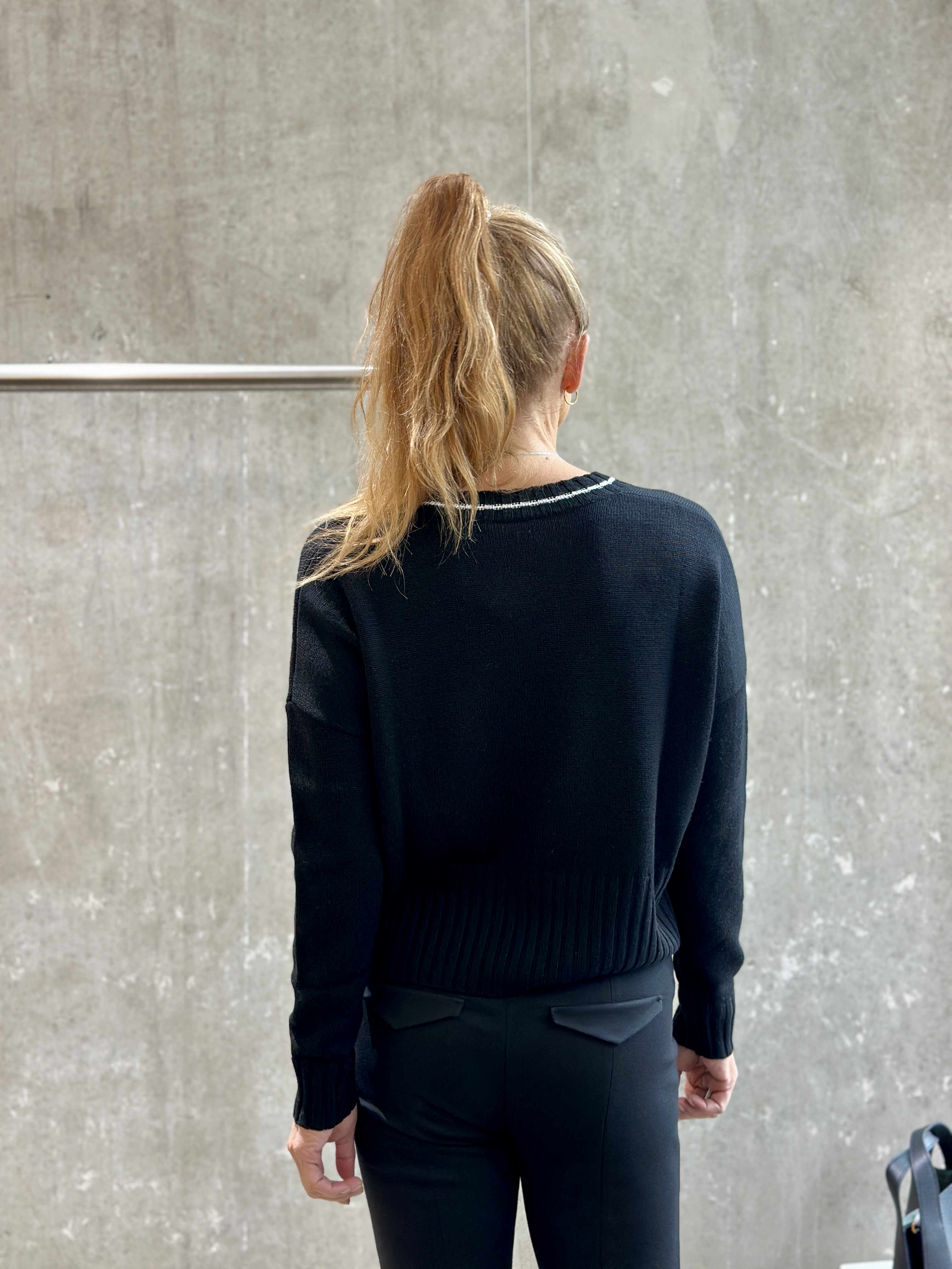 Handmade Pullover black/white