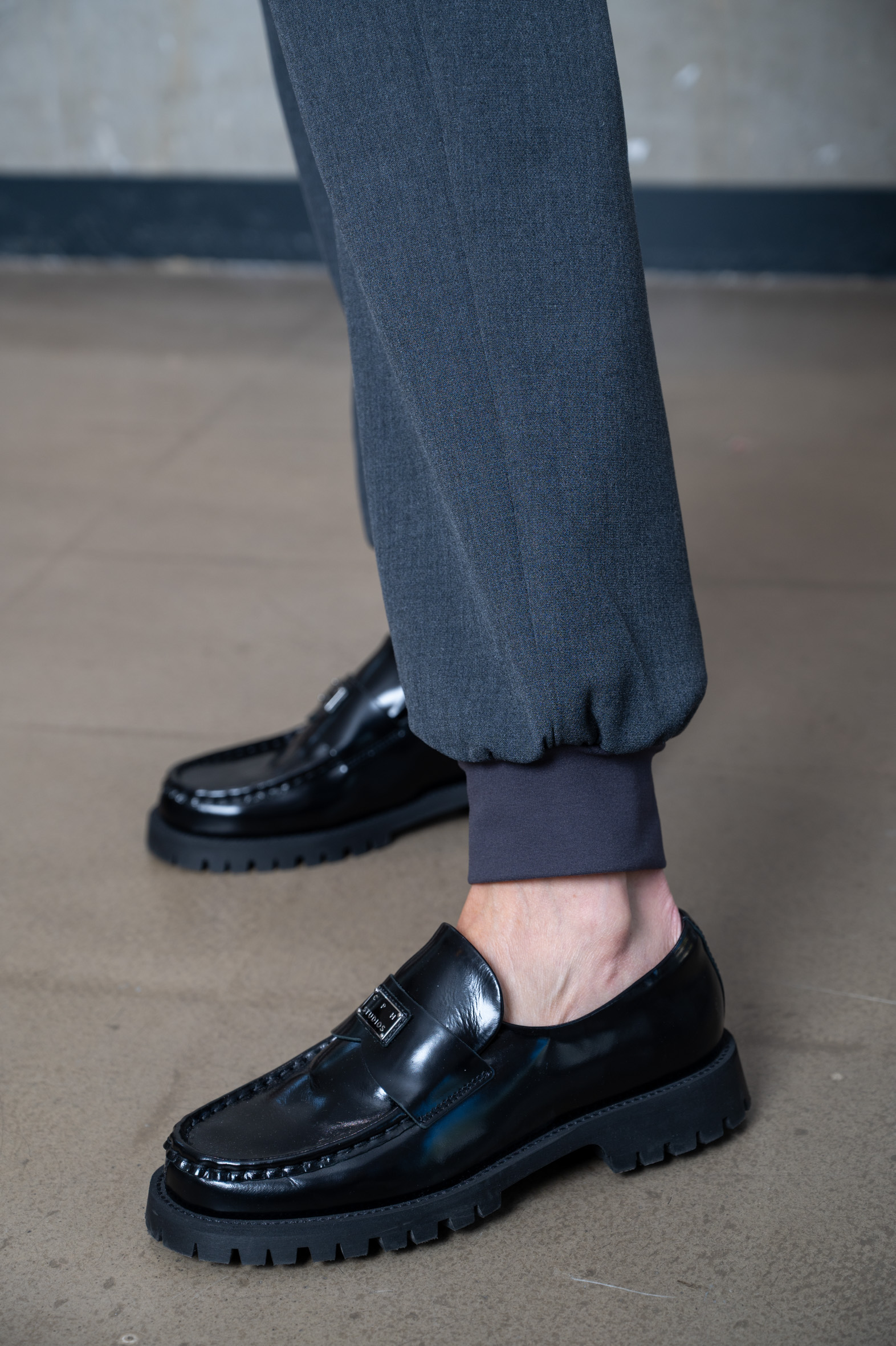 COPENHAGEN STUDIOS CPH848 bushed leather black