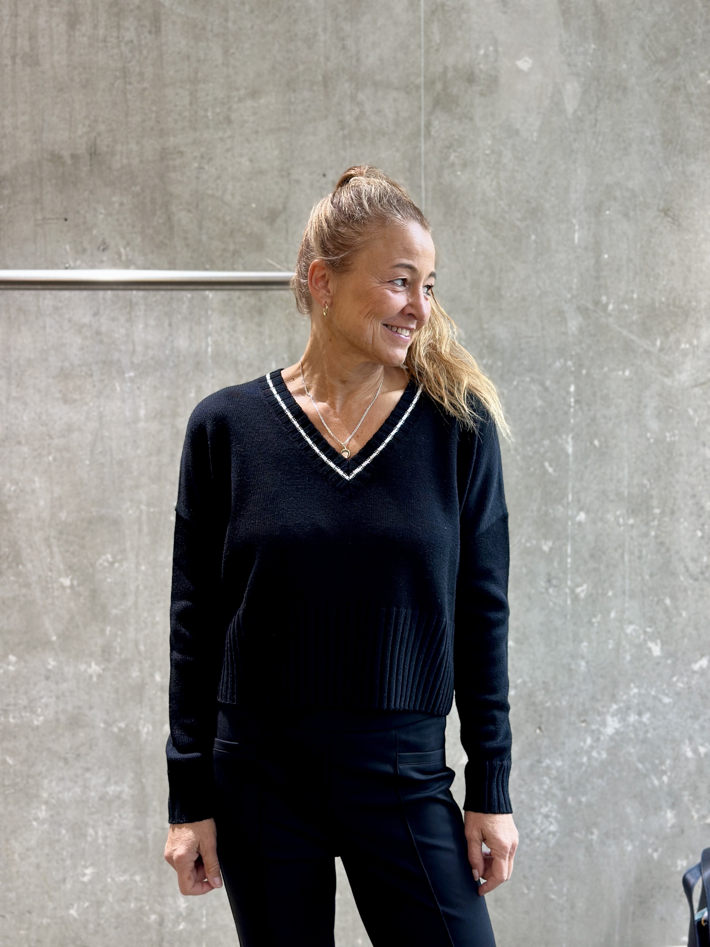 Handmade Pullover black/white